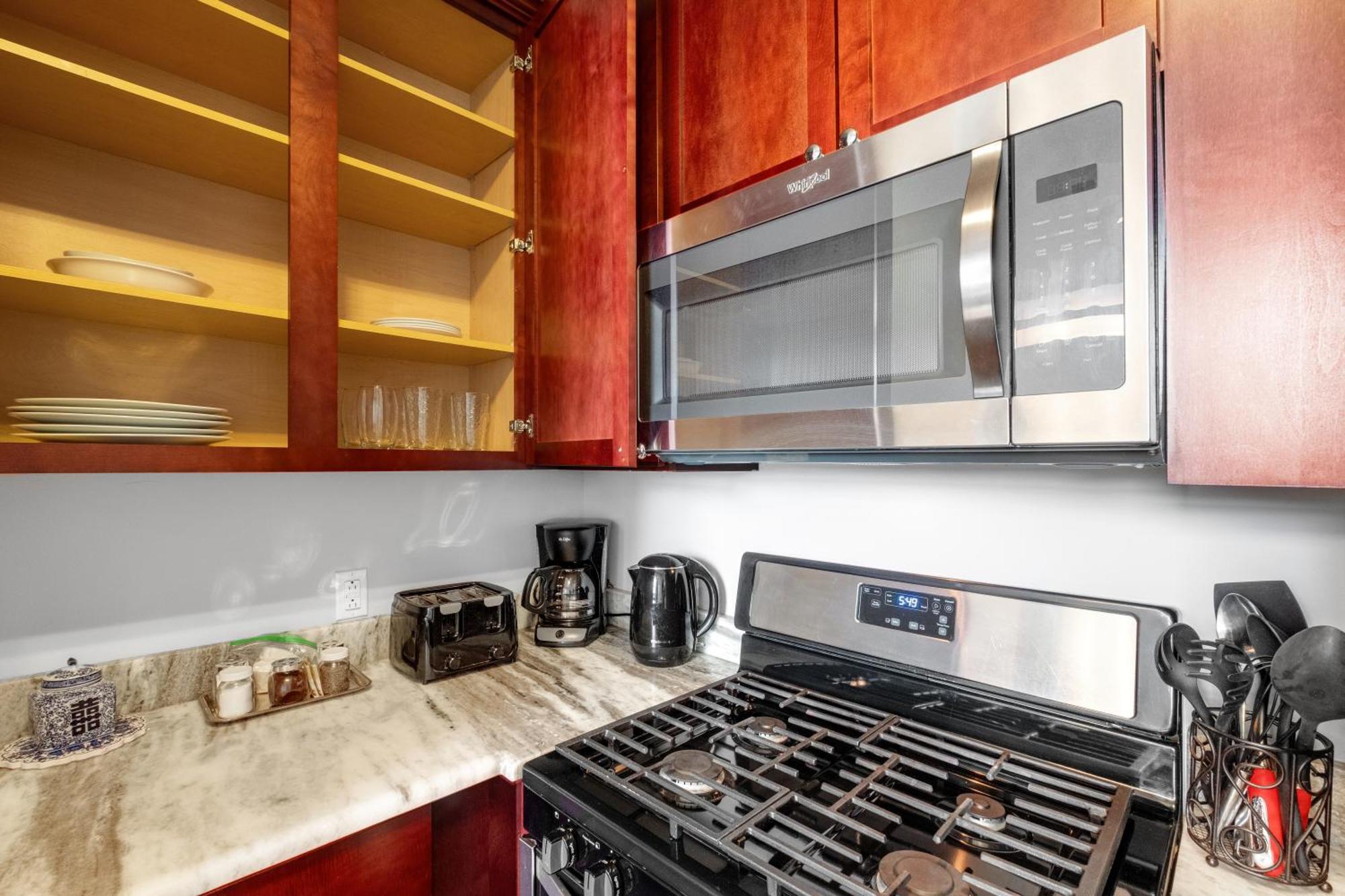 Apartment Magnificent 1br W Pool & Gym