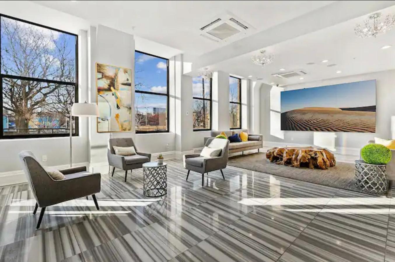 Magnificent 1br W Pool & Gym Apartment *