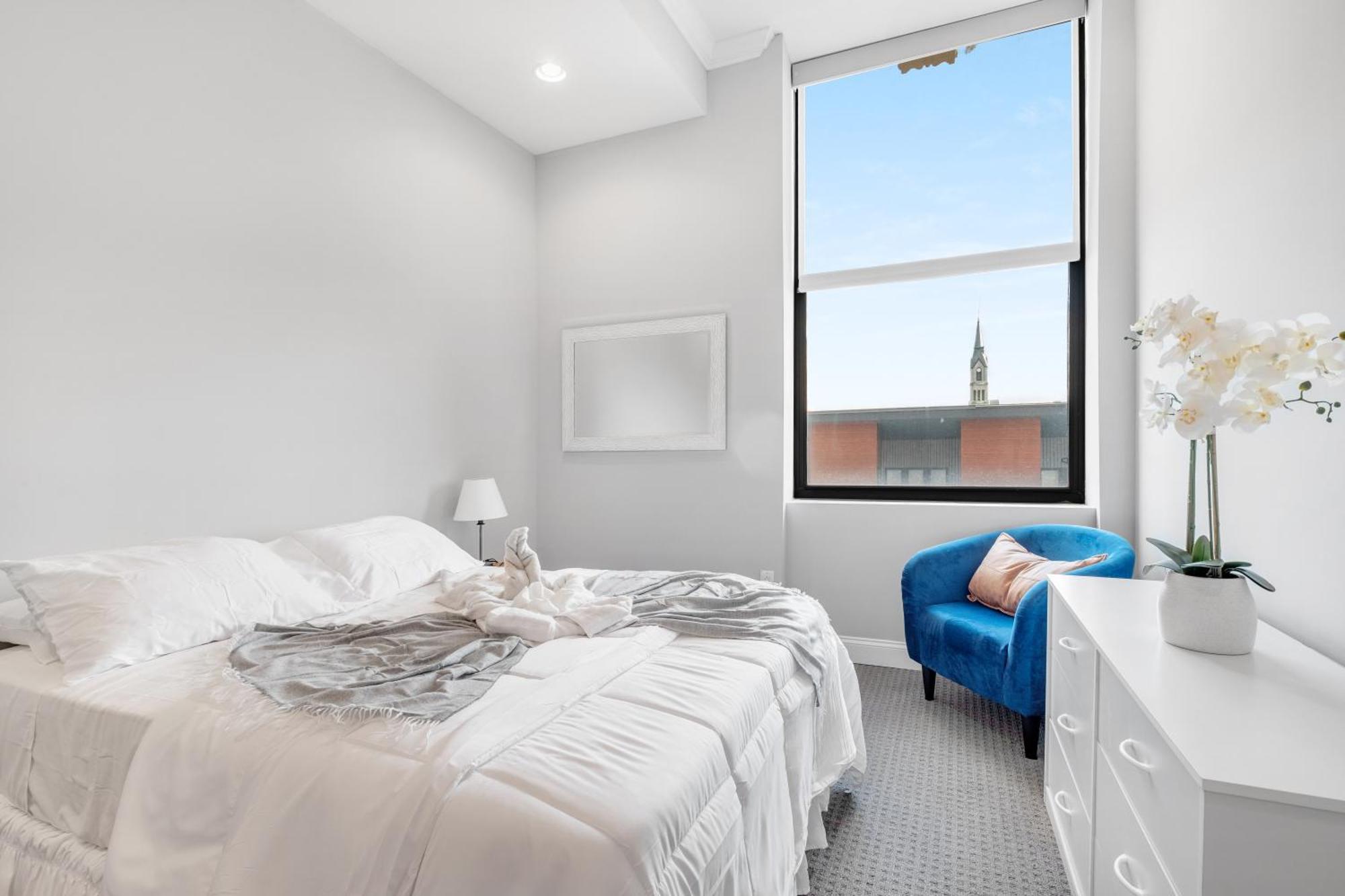 Magnificent 1br W Pool & Gym Apartment *